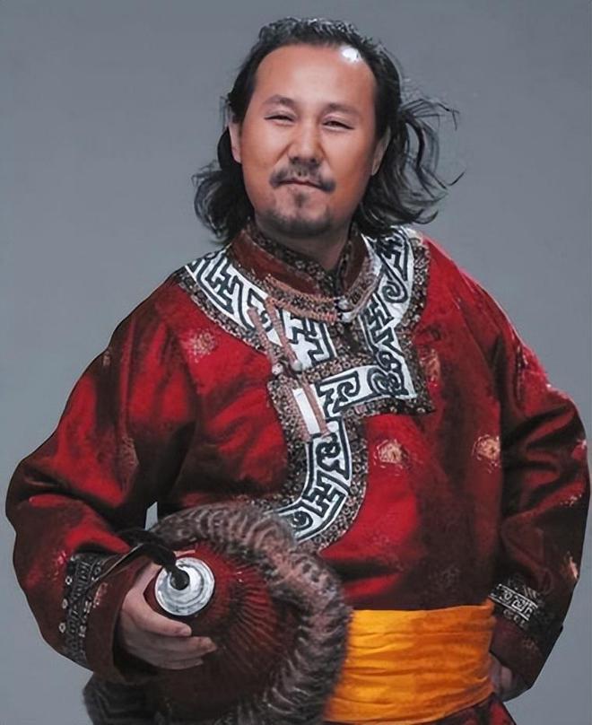 昭通360名球迷助阵滇超联赛决赛,一展“小苹果”风采
