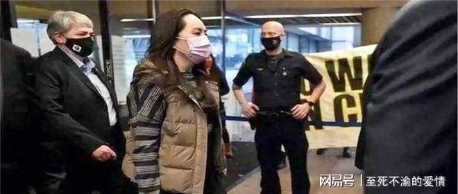 杨瀚森又添竞争对手!开拓者1年250万签2米13中锋 此前已续约罗威