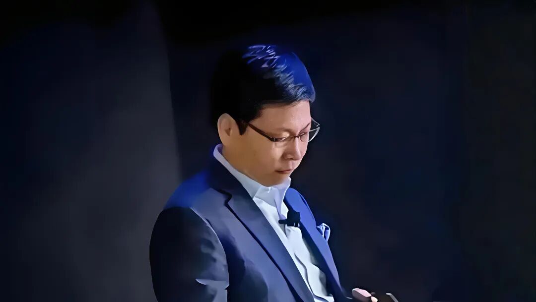 一句“走个面儿”!《抓特务》票房走没了!