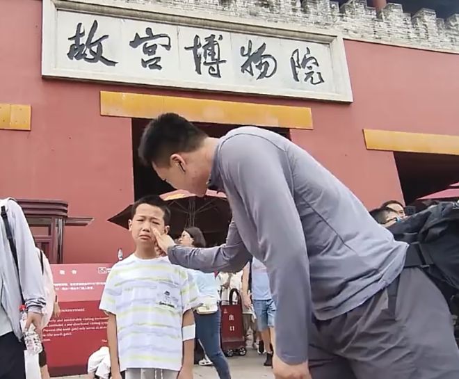 逆境淬炼终破局!深圳男篮时隔三年挺进CBA季后赛四强