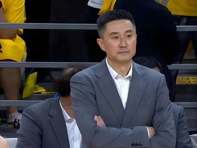 苏州这天：膀大腰圆的刘亦菲陈妍希，给内娱“排骨精们”上了一课