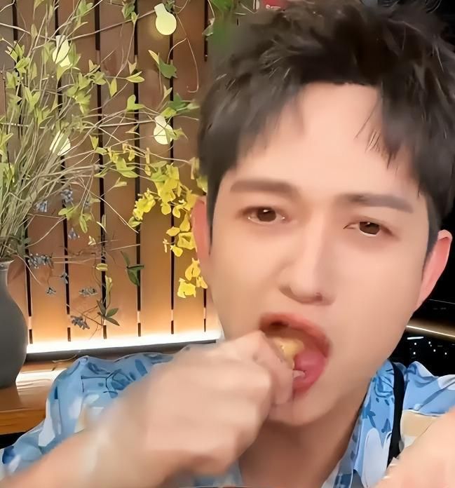 现场图集|“楚超”第7轮荆门金龙泉队2:1终场前绝杀潜江龙虾队