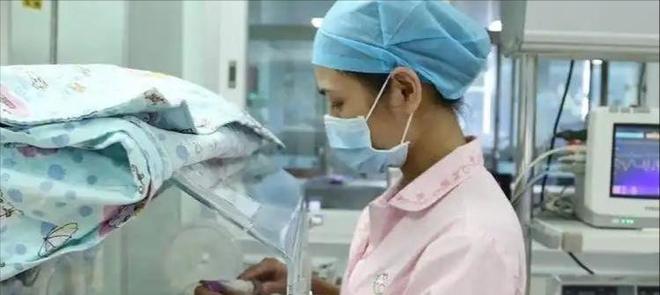 中国男篮VS澳大利亚!杨瀚森回归首秀,郭士强调整阵容,央视直播