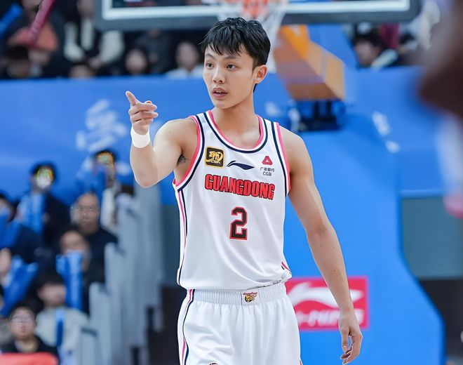 杰拉德·巴特勒复仇新片血洗派拉蒙榜,播放量断层第一